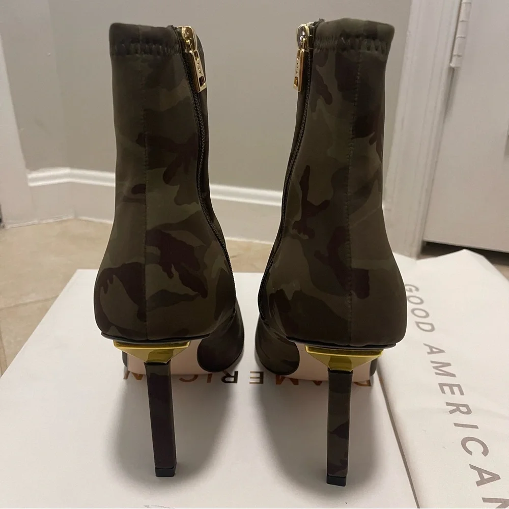 Good American High Kickstand Bootie Size 10.5 Camo Neoprene